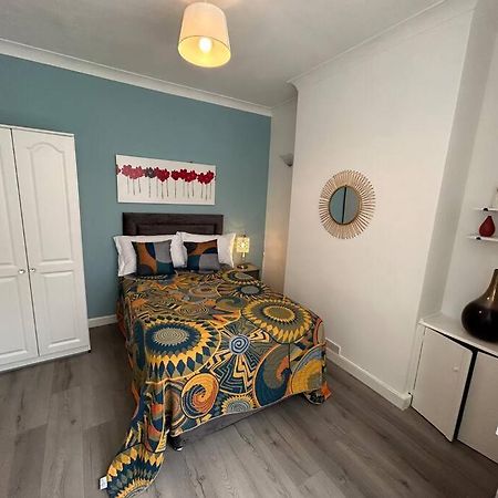 Spacious Homely 3 Bed Property 莱姆河下游的纽卡尔斯 外观 照片