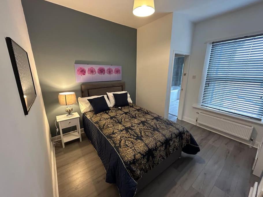 Spacious Homely 3 Bed Property 莱姆河下游的纽卡尔斯 外观 照片